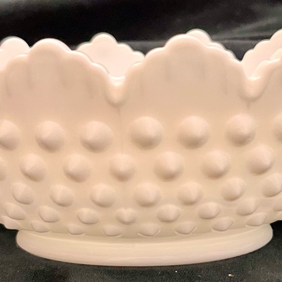 Fenton White Hobnail Double-Handled Pickle Dish Grape Leaf Ruffled Edges VTG MCM - Picture 5 of 10
